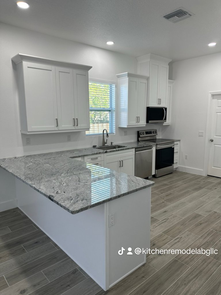 Kitchen remodel with quartz countertops in CLEAERWATER Florida